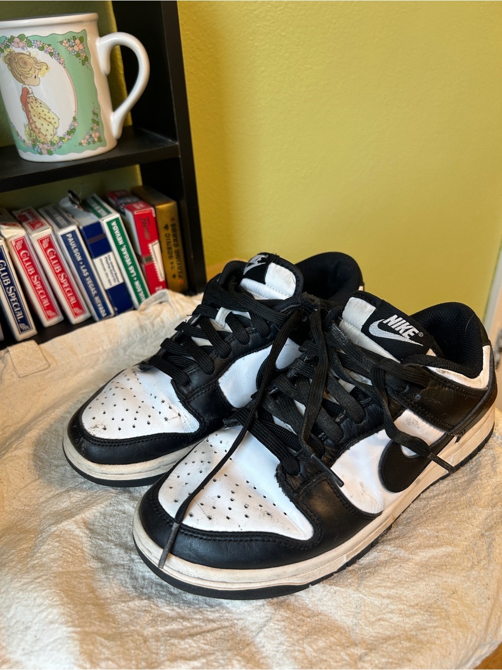 Nike Low Dunk Panda Sneakers